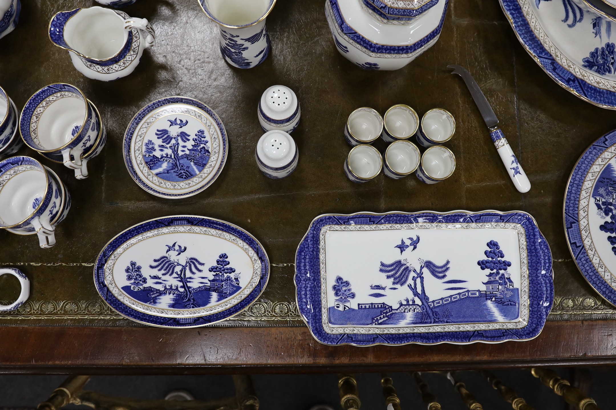 A large quantity of Booth's 'Real Old Willow' dinner wares